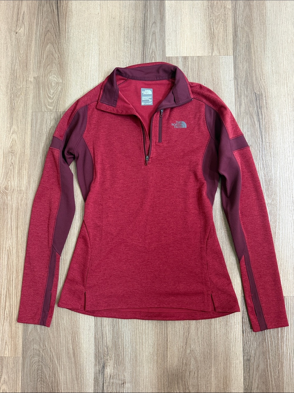North Face FlashDry 1/4-Zip Pullover Burgundy Red Long Sleeve Size Small Womens